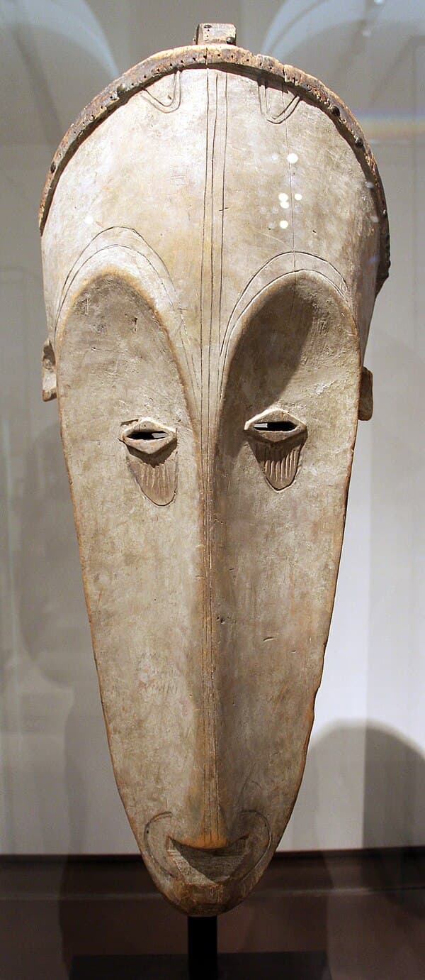 Masque Ngil de l'ethnie Fang